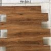 Gạch gỗ 15x80 trung quốc 15812
