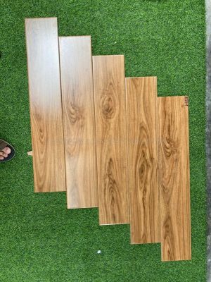 Gạch gỗ trung quốc 15x80 vân tự nhiên