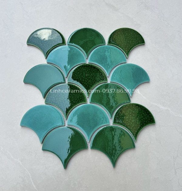 Giá gạch mosaic vảy cá màu xanh